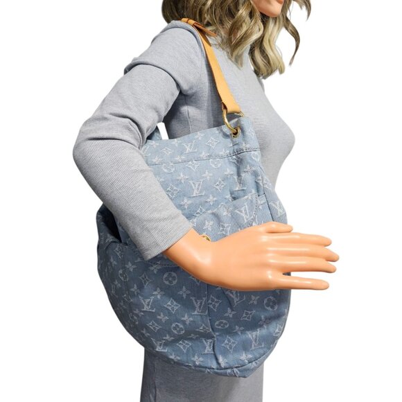 LOUIS VUITTON Daily GM Denim Leather Shoulder Bag Hobo Blue Clair Monogram LV - Picture 2 of 16